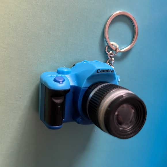 Led Camera Flashing Camera Key Ring for Keys Pompom (Blue with Black) - Picture 9 of 9